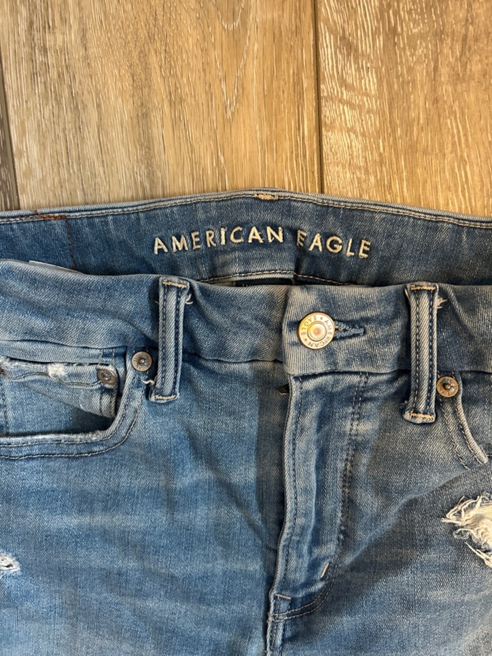American Eagle Outfitters Distressed Light Blue Skinny Jeans- Great shape! - Picture 2 of 6
